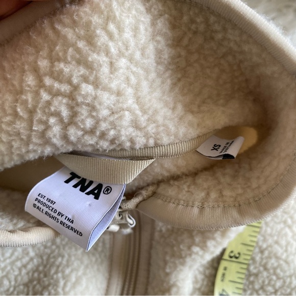 Aritzia TNA Polartec® Thermal Pro™ Mockneck Hi-hip Zip-up - Picture 7 of 7